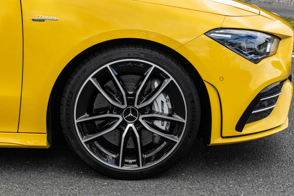 Mercedes-AMG CLA 35, ora anche Shooting Brake (10)