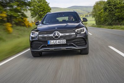 Mercedes GLC 2019, Suv e Coup&eacute; anche in off road