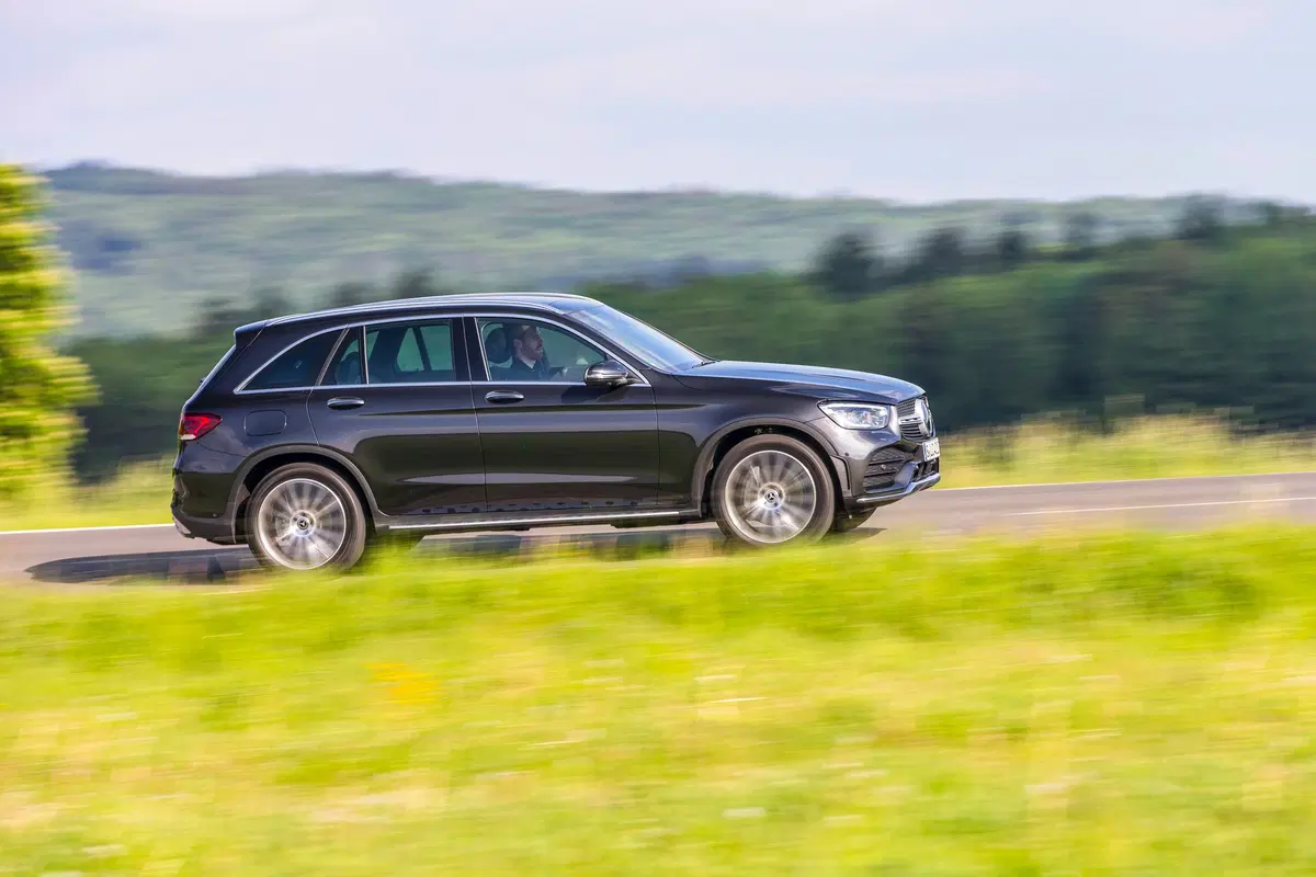 Mercedes GLC 2019, Suv e Coupé anche in off road (8)