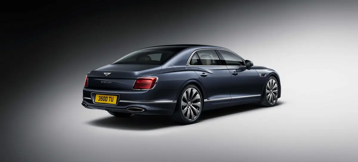 Bentley Flying Spur 2019: foto e dati della nuova limousine inglese (6)
