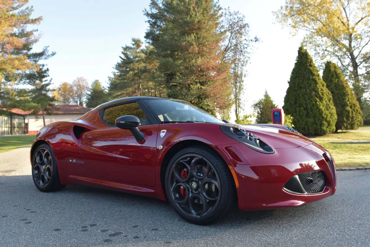 Alfa Romeo 4C Club Italia: 17 esemplari inarrivabili (2)
