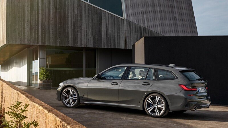 BMW Serie 3 Touring 2019: ecco finalmente la station wagon [Foto]