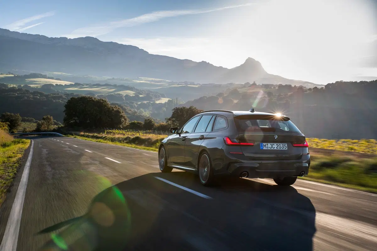 BMW Serie 3 Touring 2019: ecco finalmente la station wagon [Foto] (4)