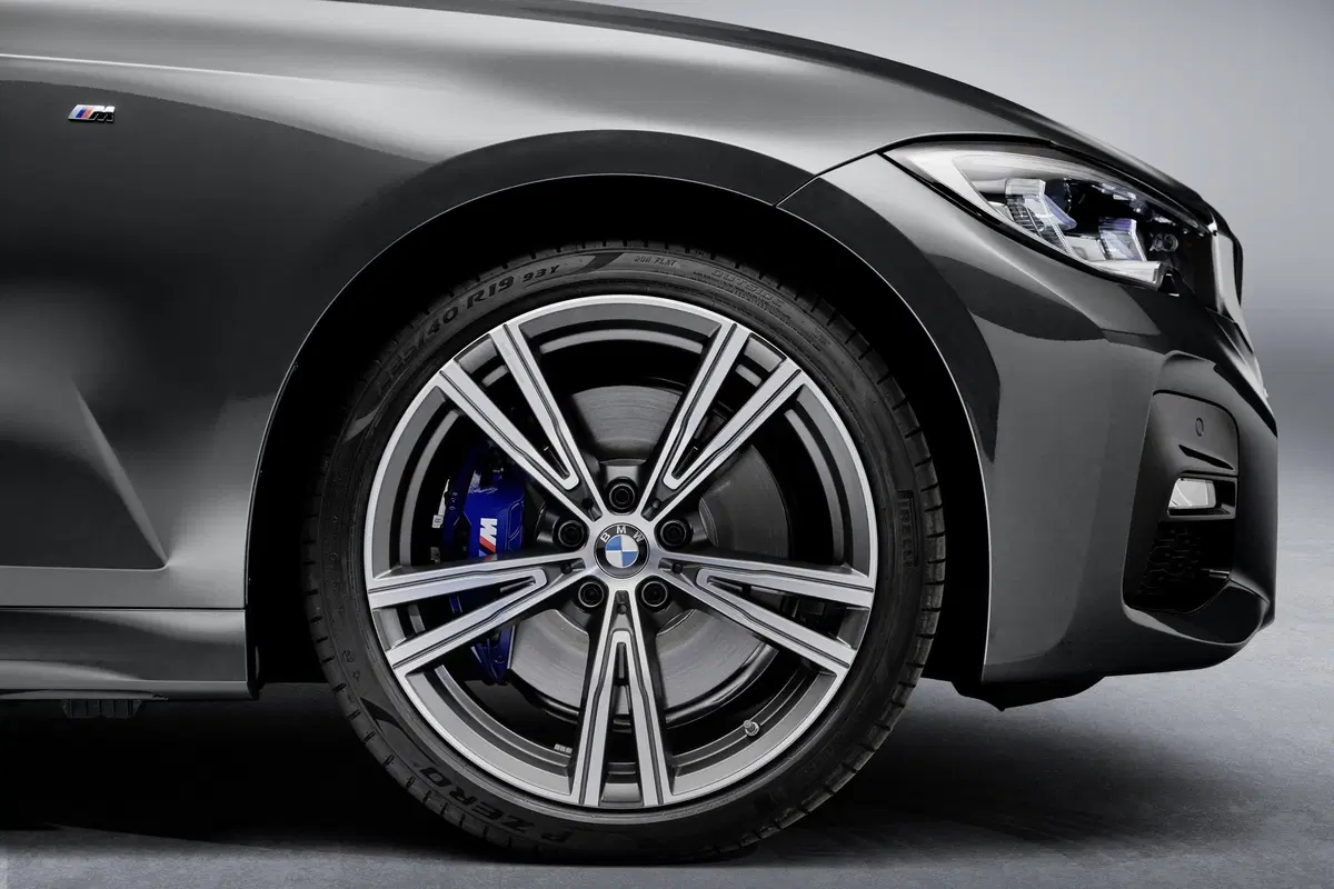 BMW Serie 3 Touring 2019: ecco finalmente la station wagon [Foto] (4)