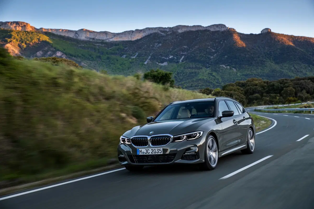 BMW Serie 3 Touring 2019: ecco finalmente la station wagon [Foto] (6)