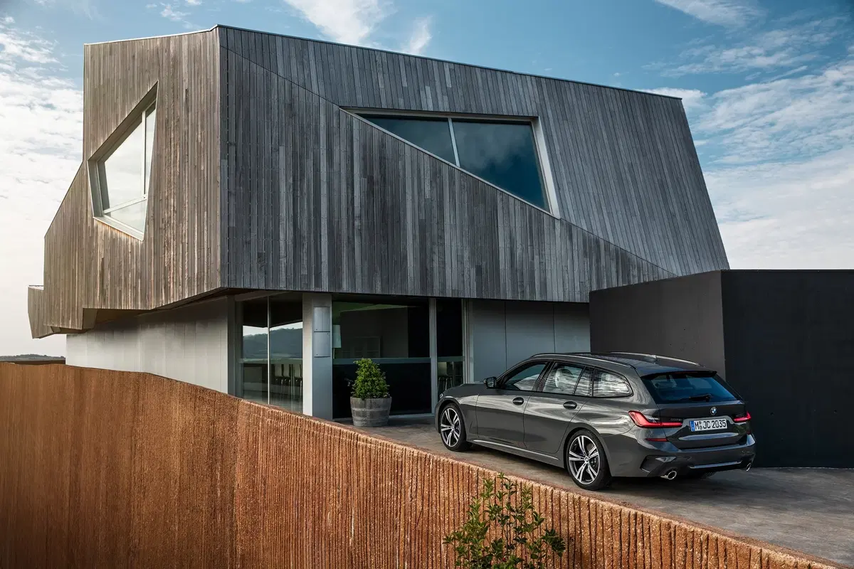 BMW Serie 3 Touring 2019: ecco finalmente la station wagon [Foto] (25)