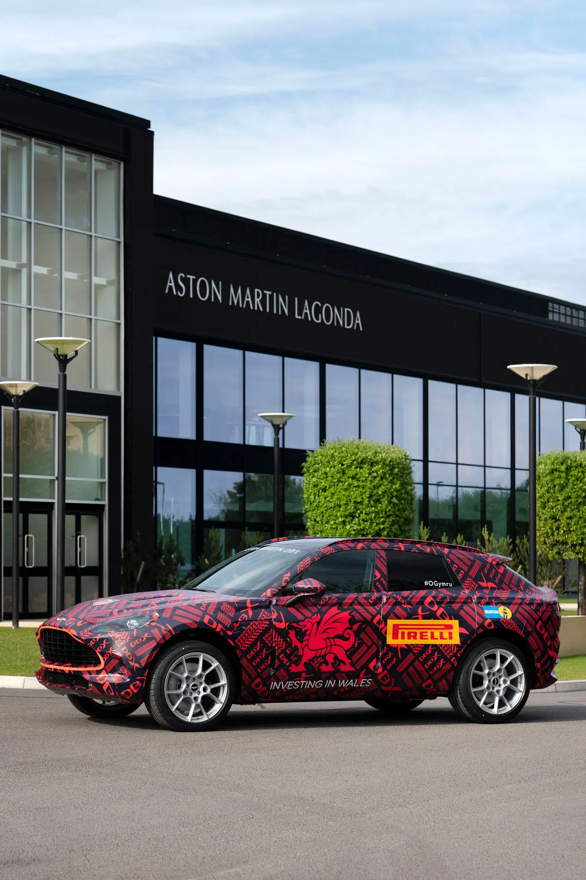 Aston Martin DBX: prodotti i primi esemplari (6)