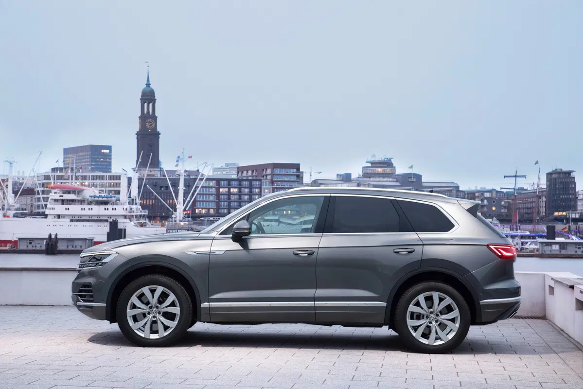 Volkswagen Touareg, il V8 TDI in Italia da 97.000 euro (2)