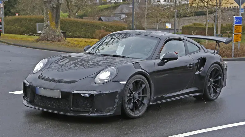 Porsche 911 GT3 RS 4.2: fa paura, anche nello spy