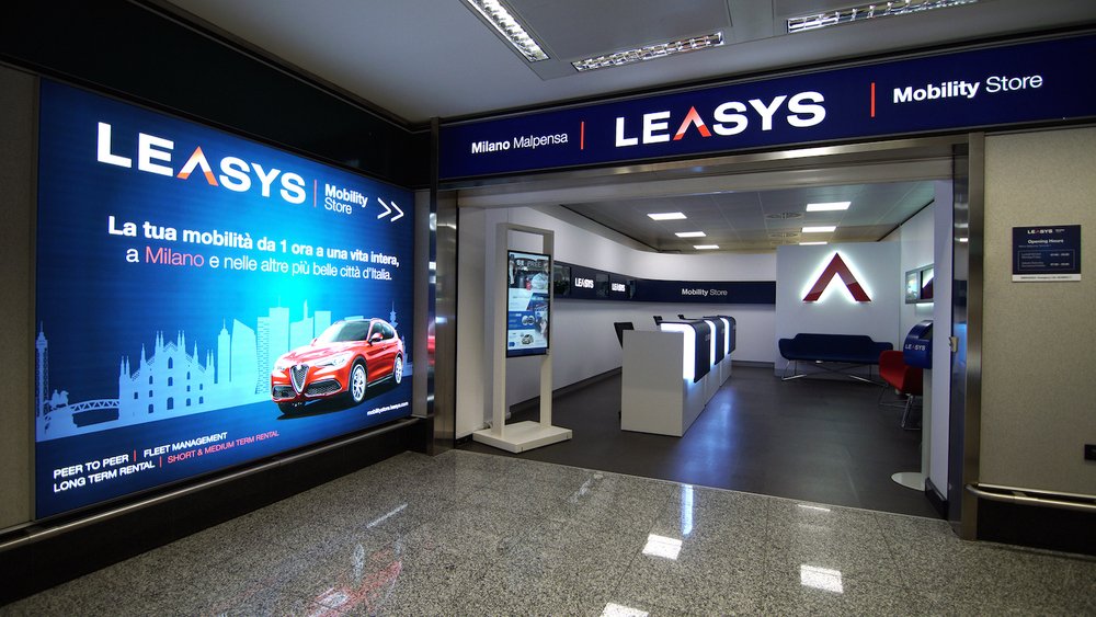 L&#039;elegante ed accogliente struttura dei Leasys Mobility Store