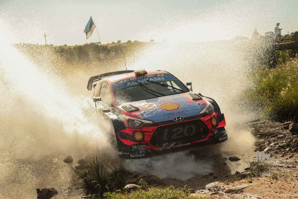 WRC19 Italia Sardegna. Monologo Tanak per Megafono Toyota (7)