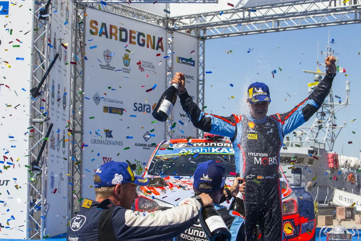 WRC19 Italia Sardegna. Dani Sordo, Hyundai, In Paradiso. Tanak… (14)