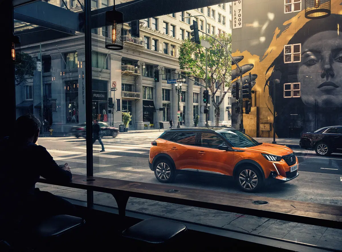 Peugeot 2008, look da SUV per la nuova generazione (5)