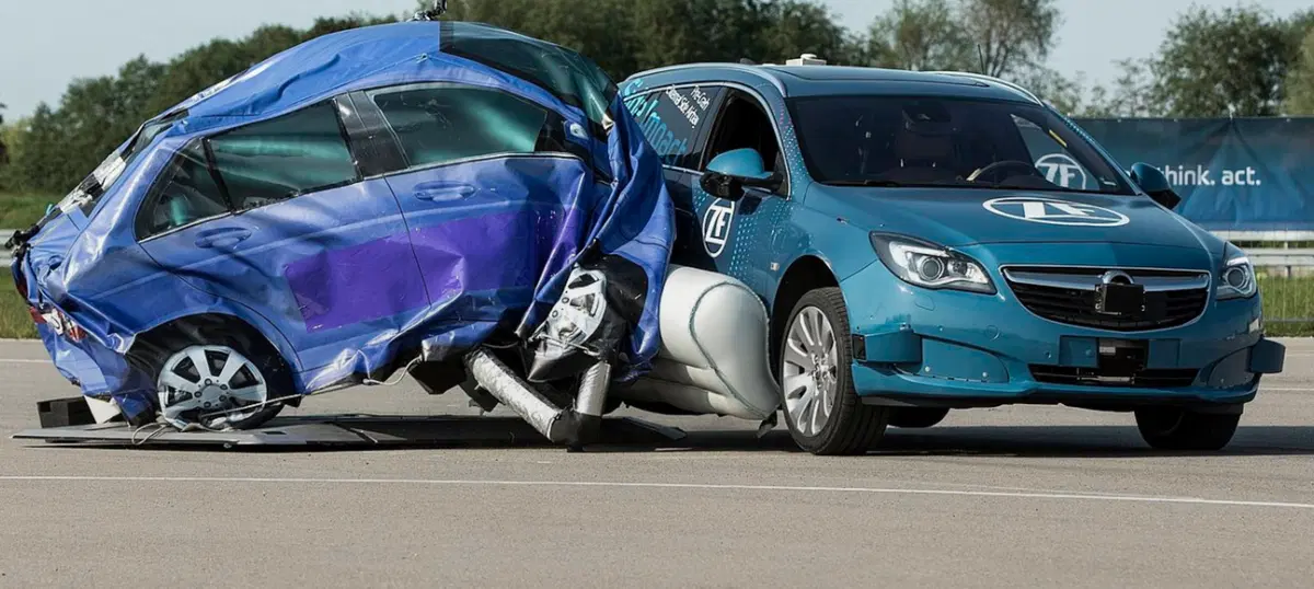 Idea ZF: l’airbag esterno [Video] (3)