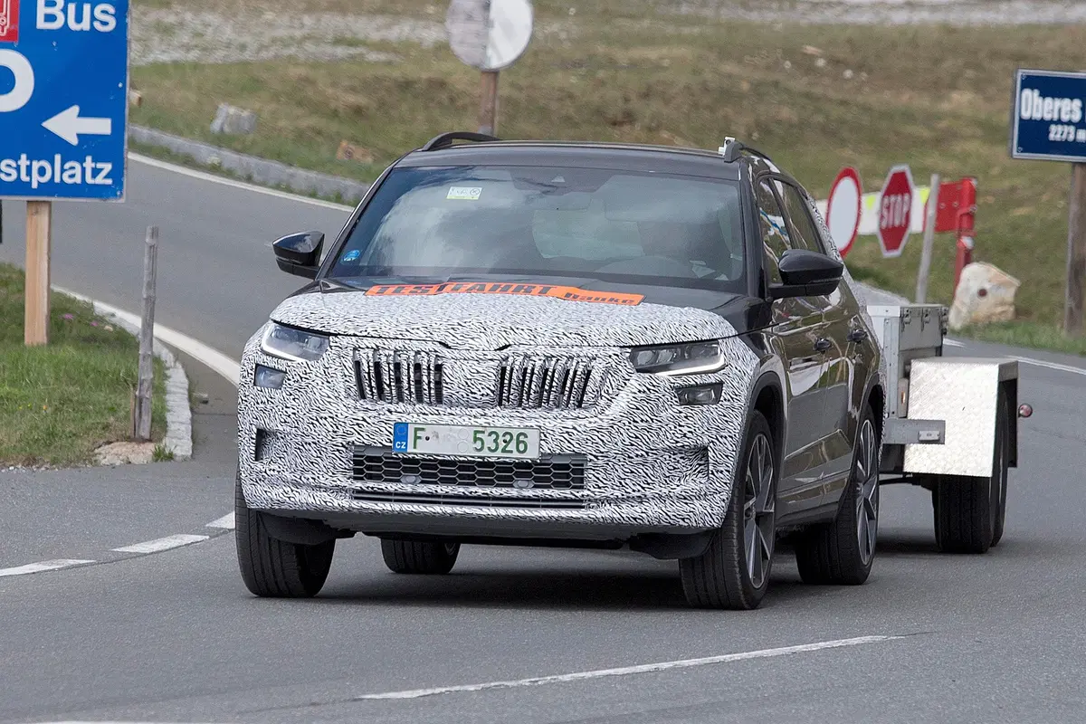 Skoda Kodiaq restyling, le foto spia (2)