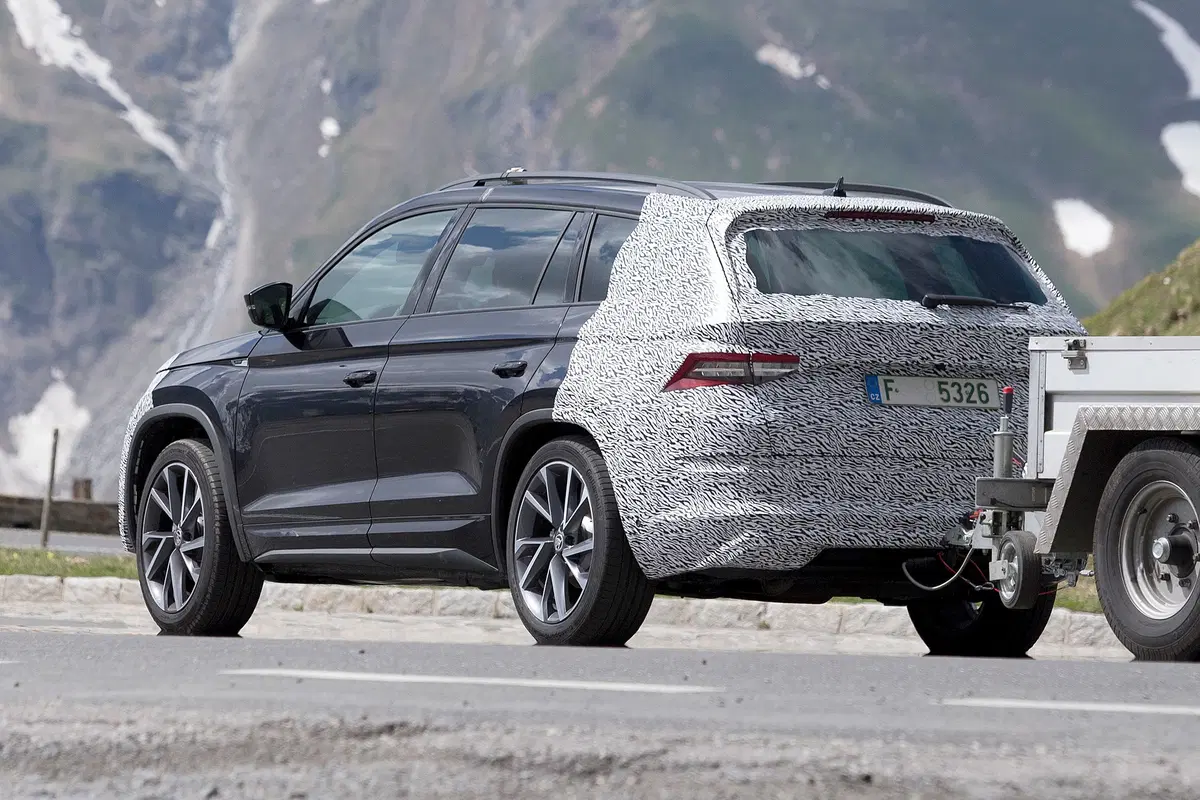 Skoda Kodiaq restyling, le foto spia (4)