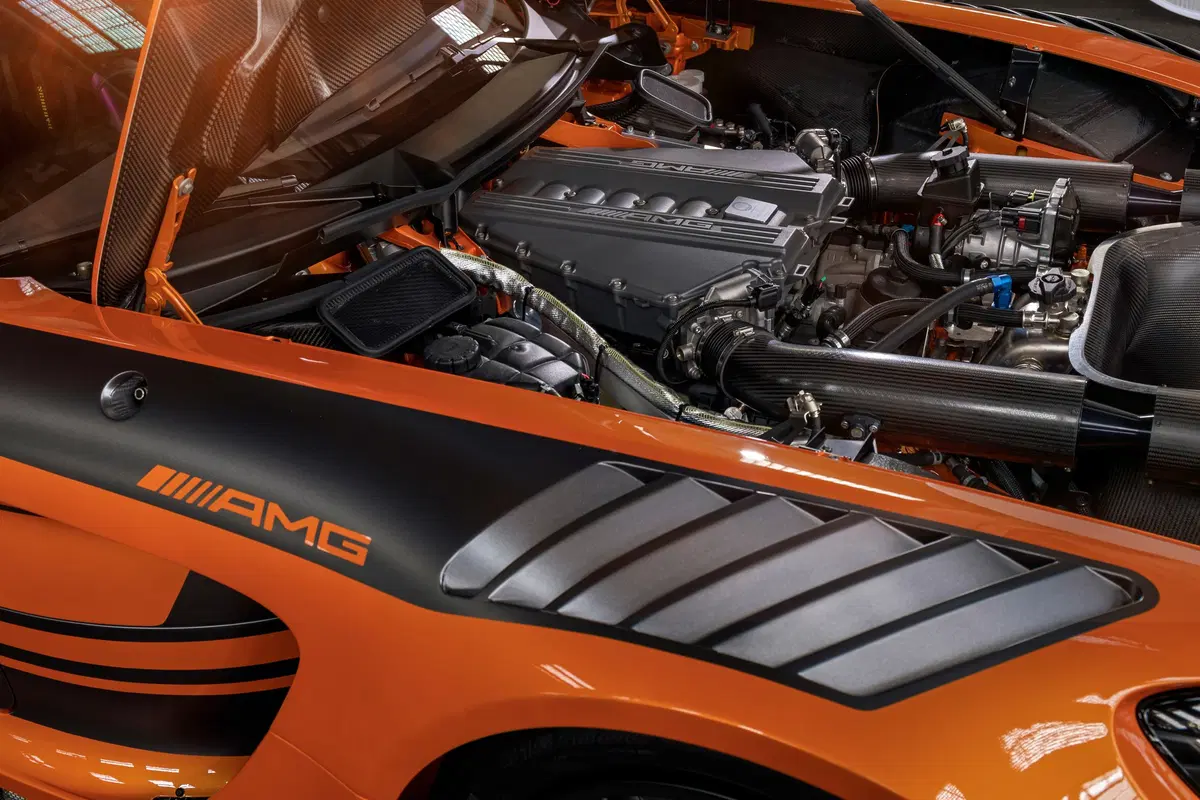 Mercedes-AMG GT3 2020, più robusta ed economica (8)