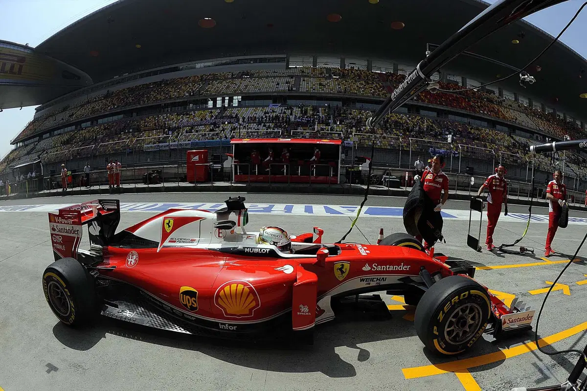 F1 GP Cina 2016, Prove Libere: doppietta Ferrari, Raikkonen comanda (2)