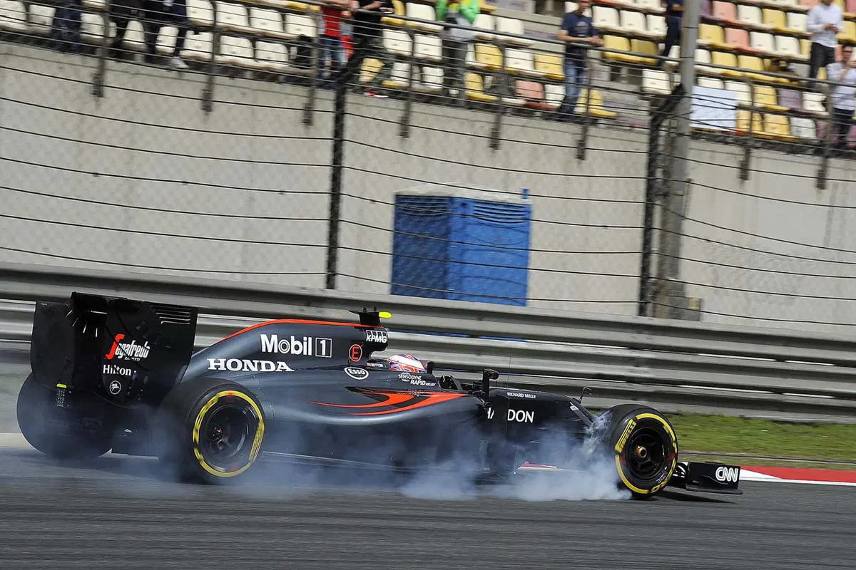F1 GP Cina 2016, Prove Libere: doppietta Ferrari, Raikkonen comanda (4)