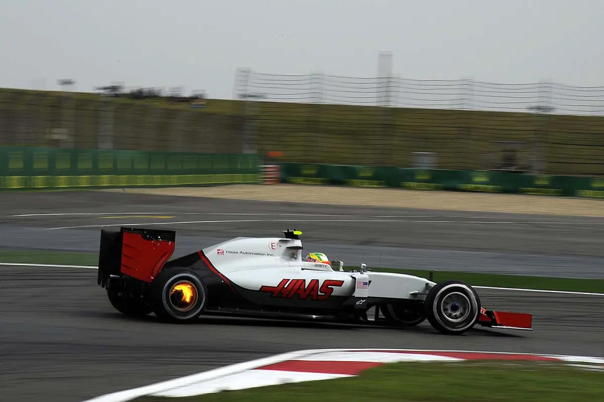 F1 GP Cina 2016, Prove Libere: doppietta Ferrari, Raikkonen comanda (14)