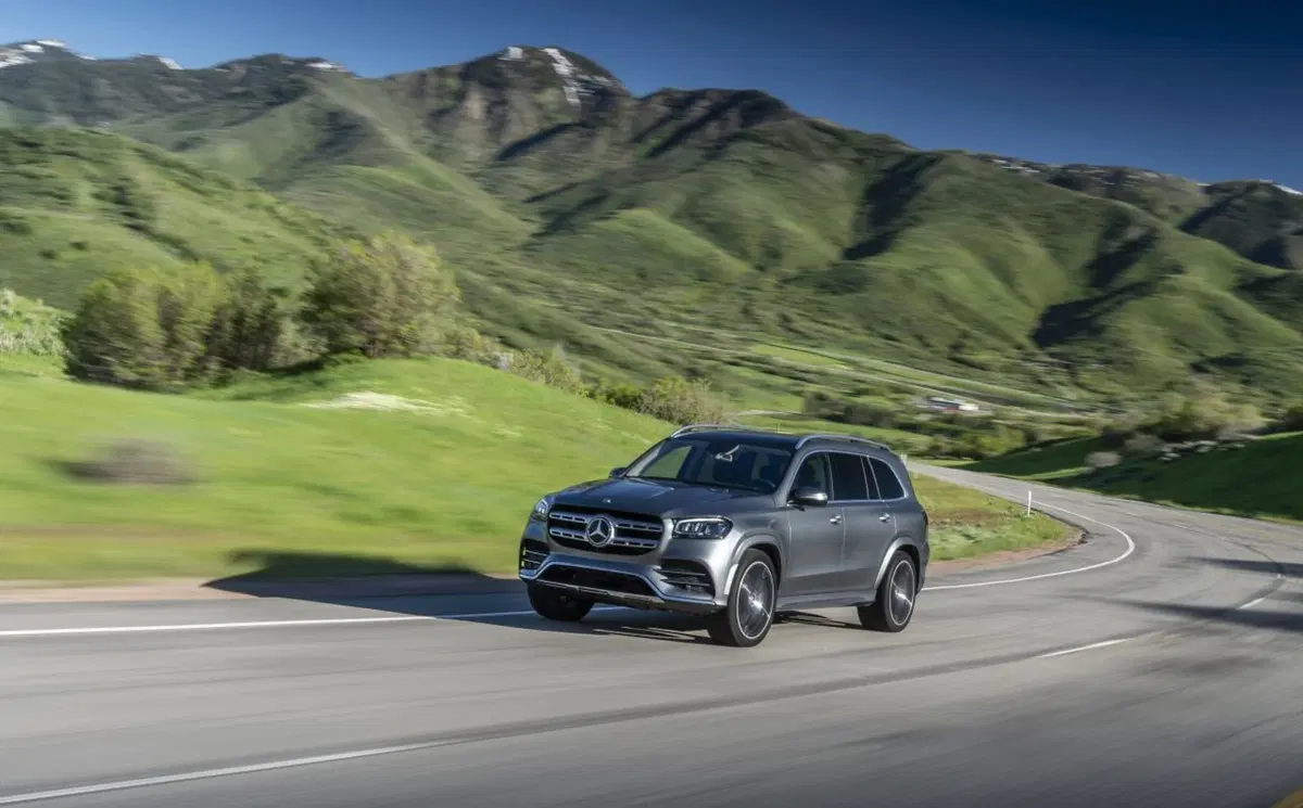 Mercedes GLS, il non plus ultra del SUV secondo la Stella (11)
