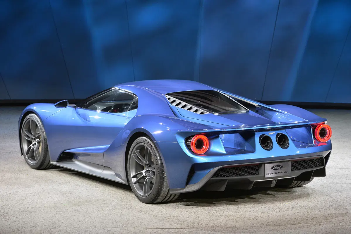 Ford GT: ecco quanto costa il sogno americano (4)
