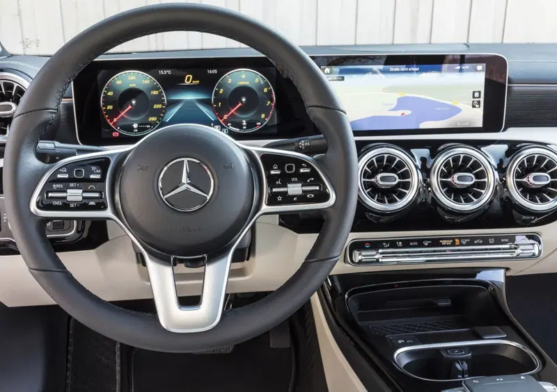 Mercedes-Benz CLA (2019-25) (38)