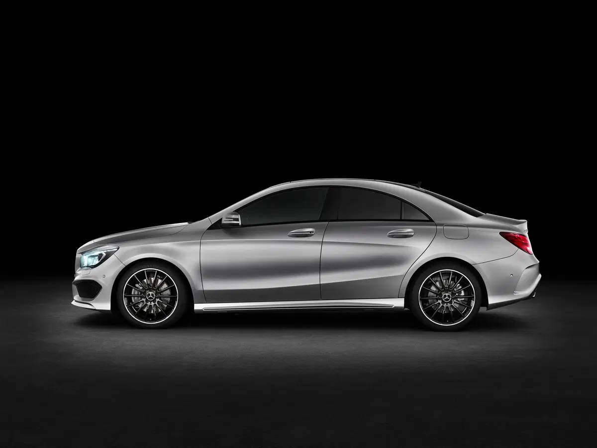 Mercedes-Benz CLA 220 Automatic 4Matic Business (29)