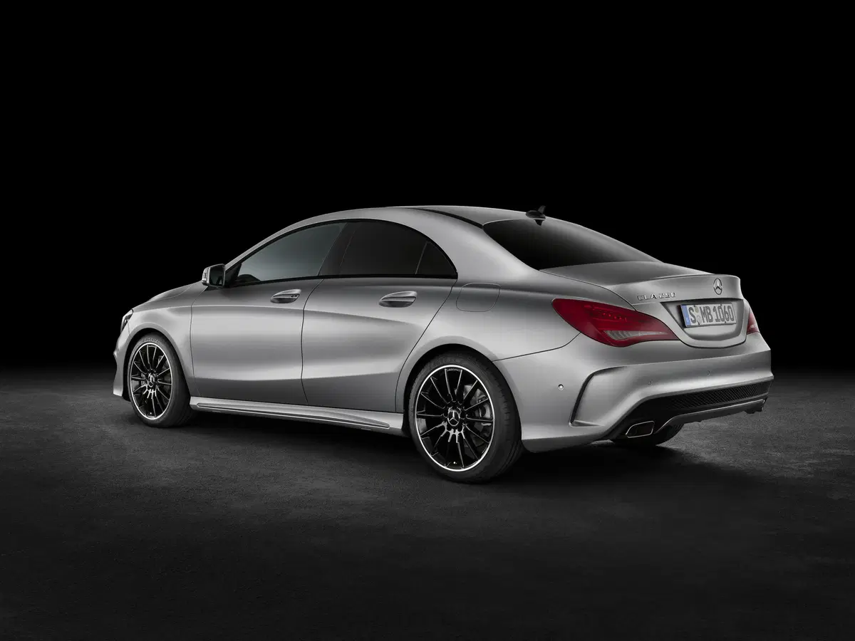 Mercedes-Benz CLA 220 Automatic 4Matic Business (31)