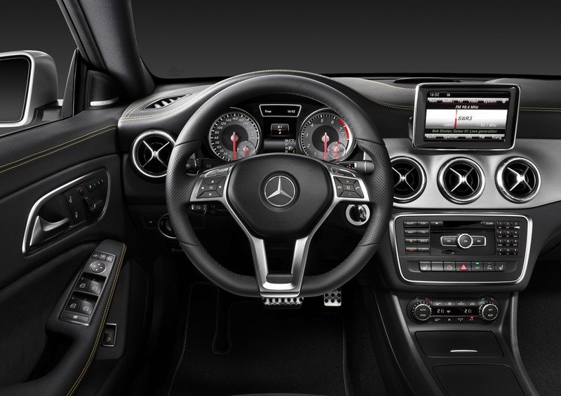 Mercedes-Benz CLA (33)