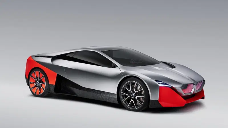 BMW Vision M NEXT: prototipo sportivo ibrido plug-in