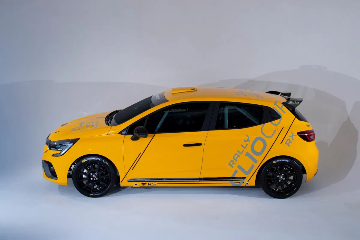 Renault Clio: Cup, Rally ed RX 2020 in un’auto sola (5)