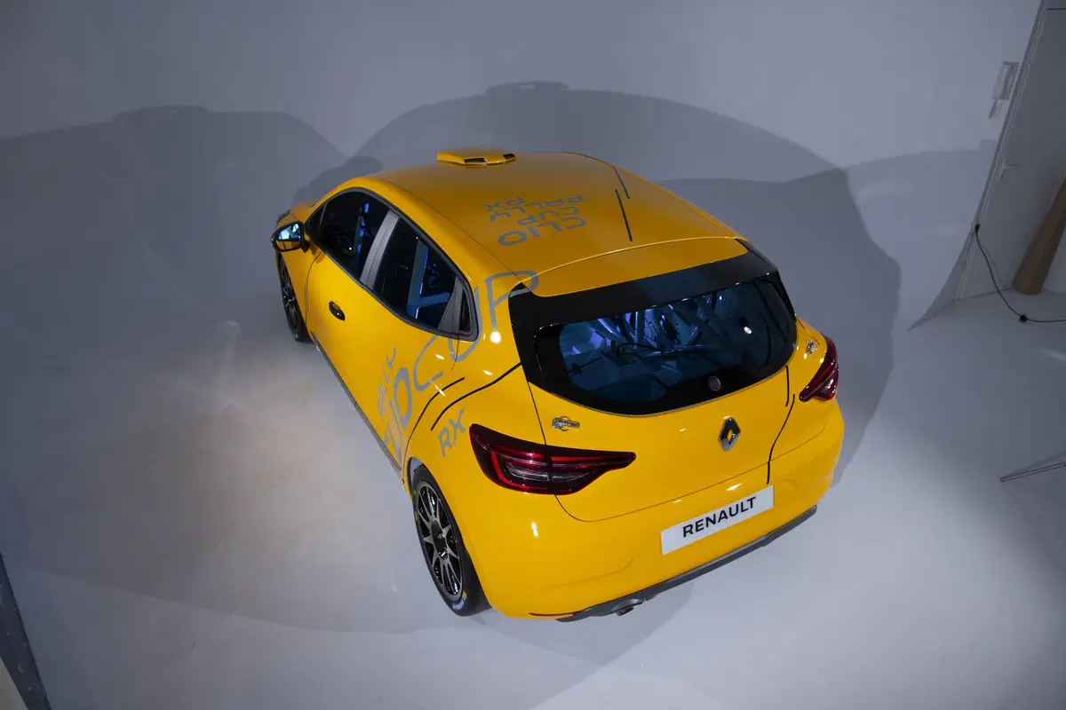 Renault Clio: Cup, Rally ed RX 2020 in un’auto sola (8)