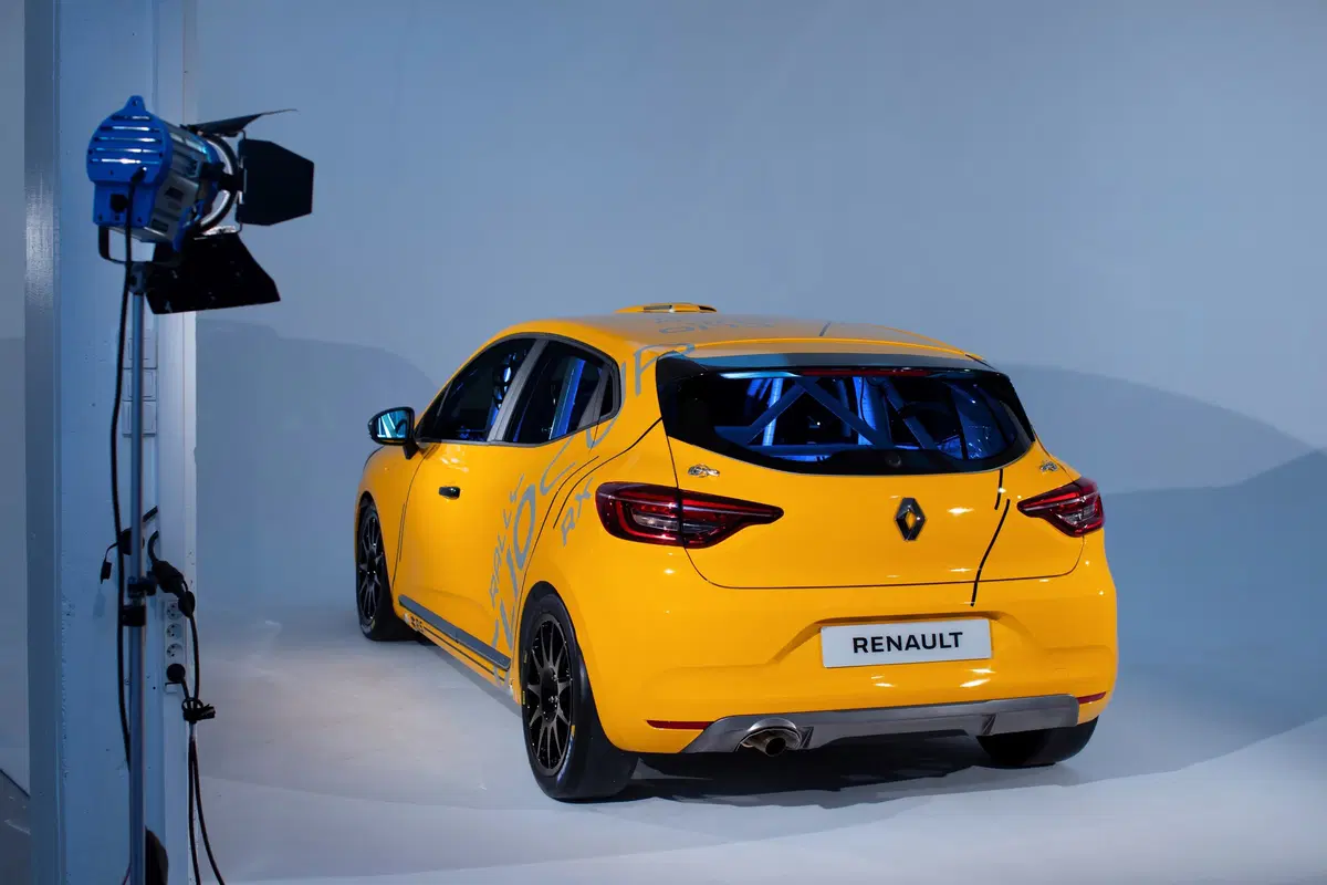 Renault Clio: Cup, Rally ed RX 2020 in un’auto sola (9)