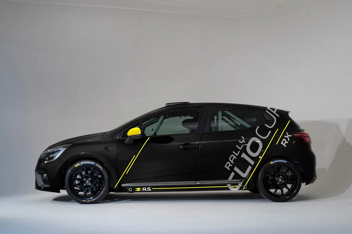 Renault Clio: Cup, Rally ed RX 2020 in un’auto sola (10)