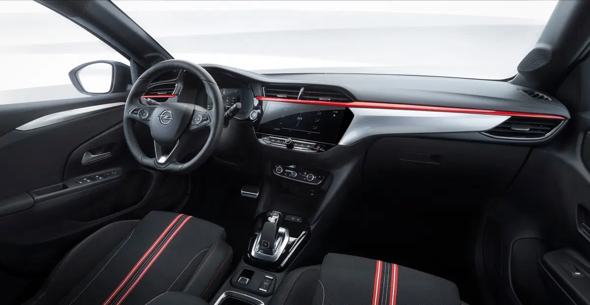 Opel Corsa, fino a 130 CV per l'endotermica (5)