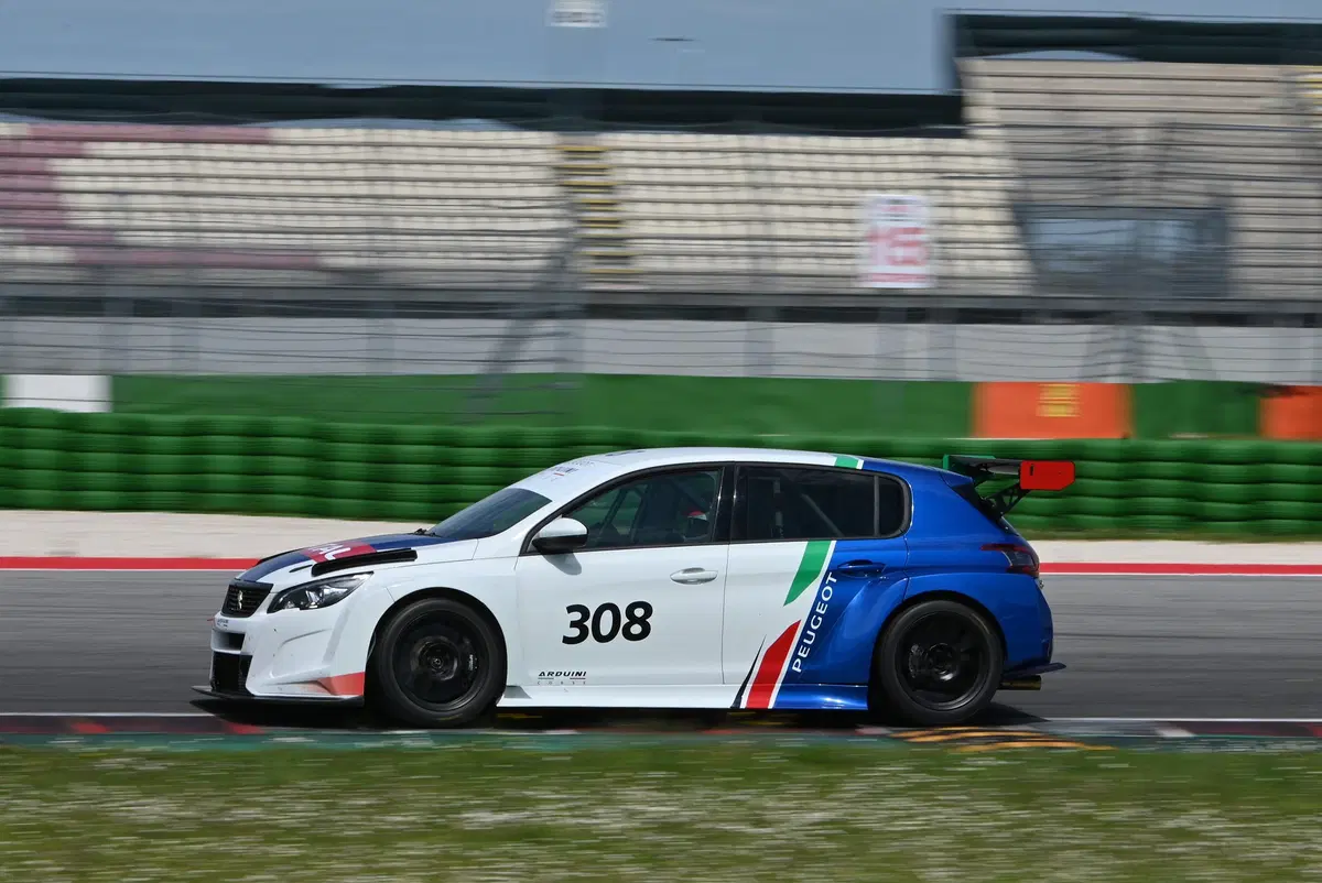 Peugeot 308 TCR, debutto a Adria (5)