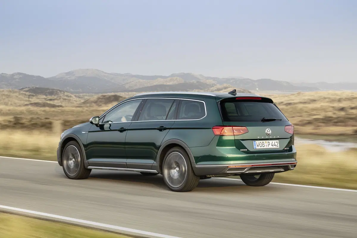 Volkswagen Passat Variant 2019. Diesel, benzina e anche ibrido GTE 