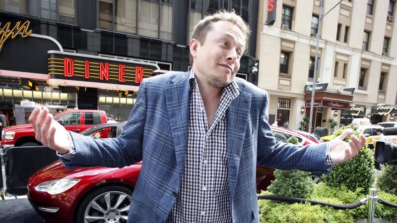 Auguri a Elon Musk: il fondatore di Tesla compie 48 anni. Di genio e sregolatezza 