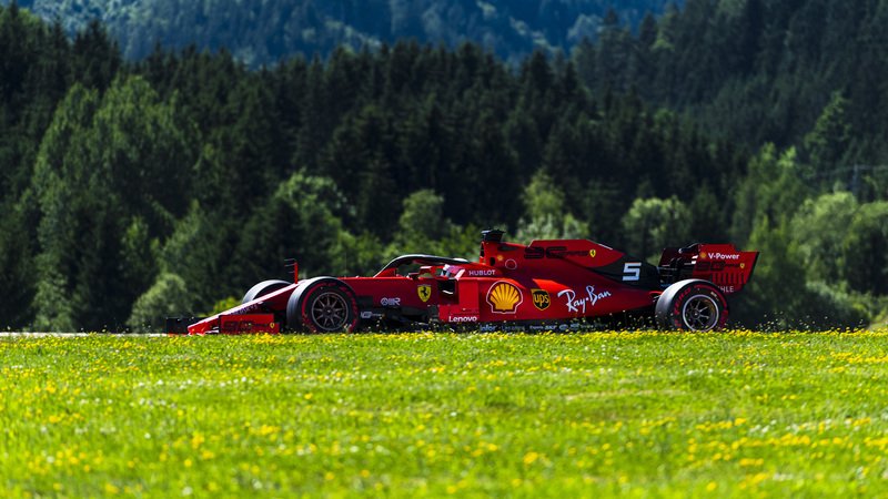 F1, GP Austria 2019: Ferrari, dita incrociate