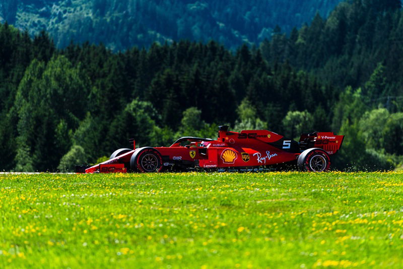 F1, GP Austria 2019: Ferrari, dita incrociate