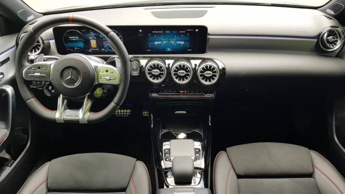 Mercedes Classe A 35 AMG | Aggressività e stile, accoppiata vincente (11)