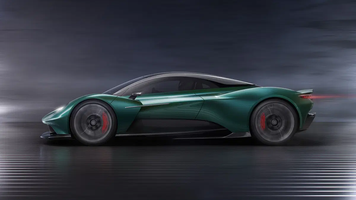 Aston Martin Vanquish: avrà il cambio manuale! (2)