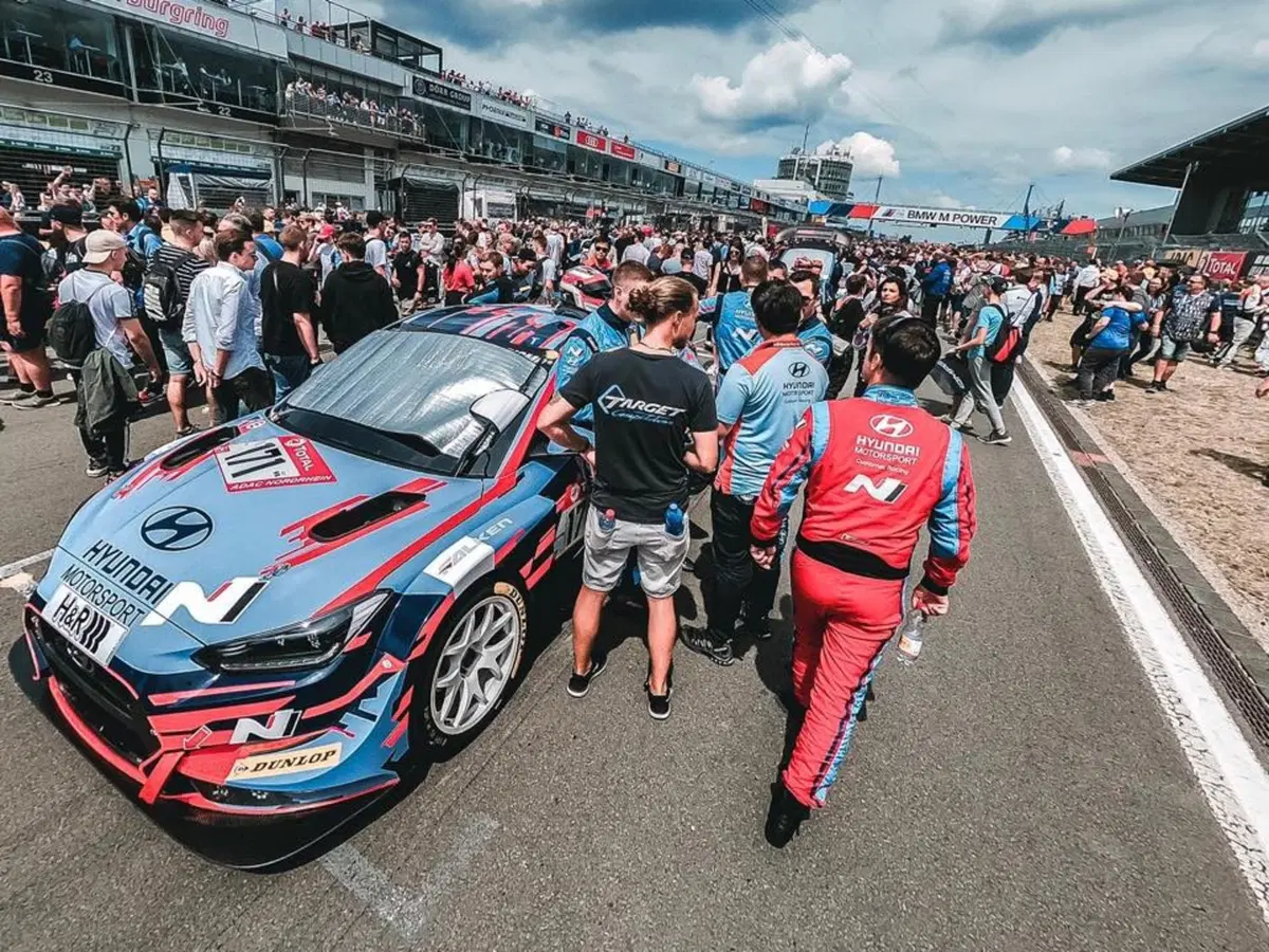 24 Ore del Nurburgring 2019, un weekend con Hyundai alla scoperta di una gara pazzesca [Video] (10)