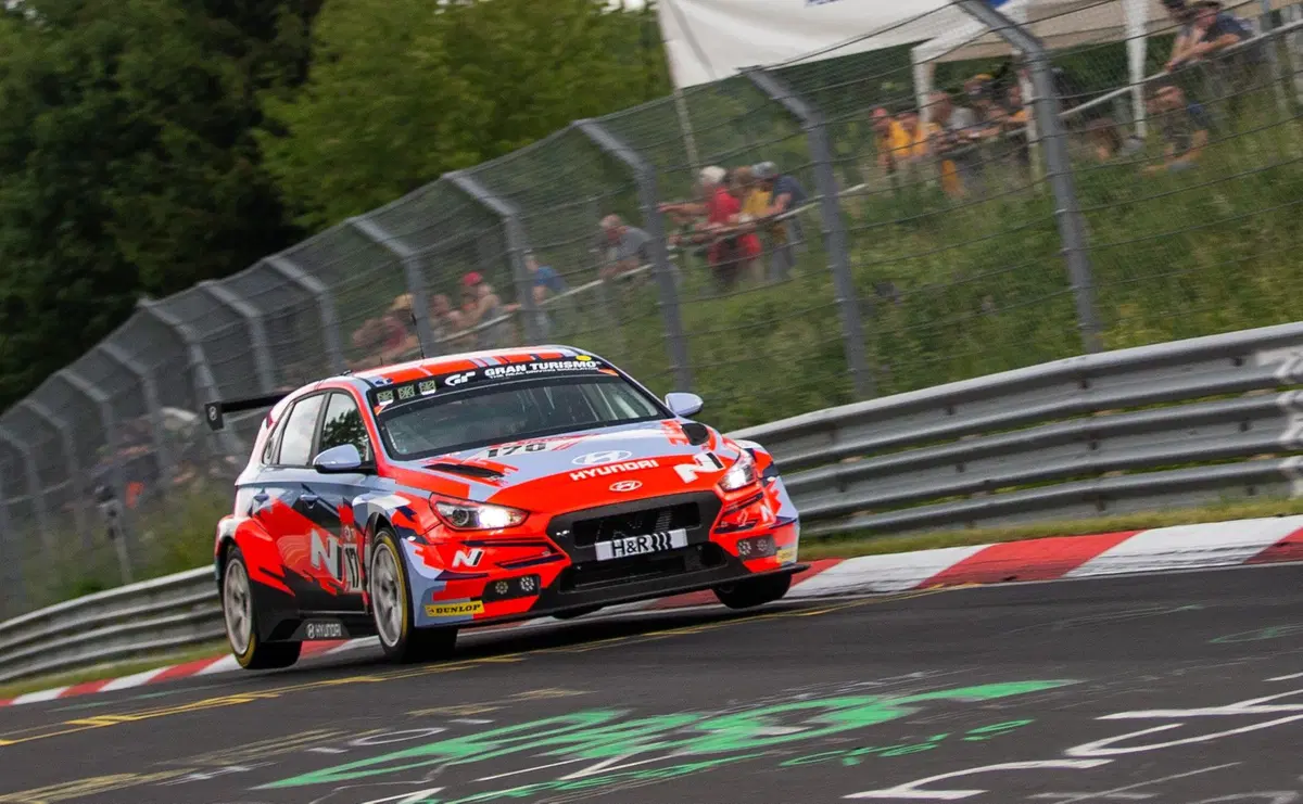 24 Ore del Nurburgring 2019, un weekend con Hyundai alla scoperta di una gara pazzesca [Video] (11)