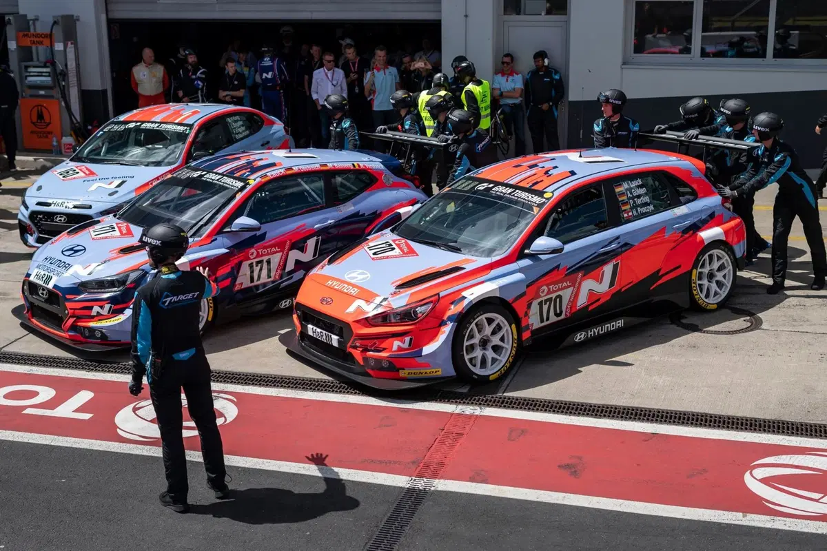 24 Ore del Nurburgring 2019, un weekend con Hyundai alla scoperta di una gara pazzesca [Video] (12)