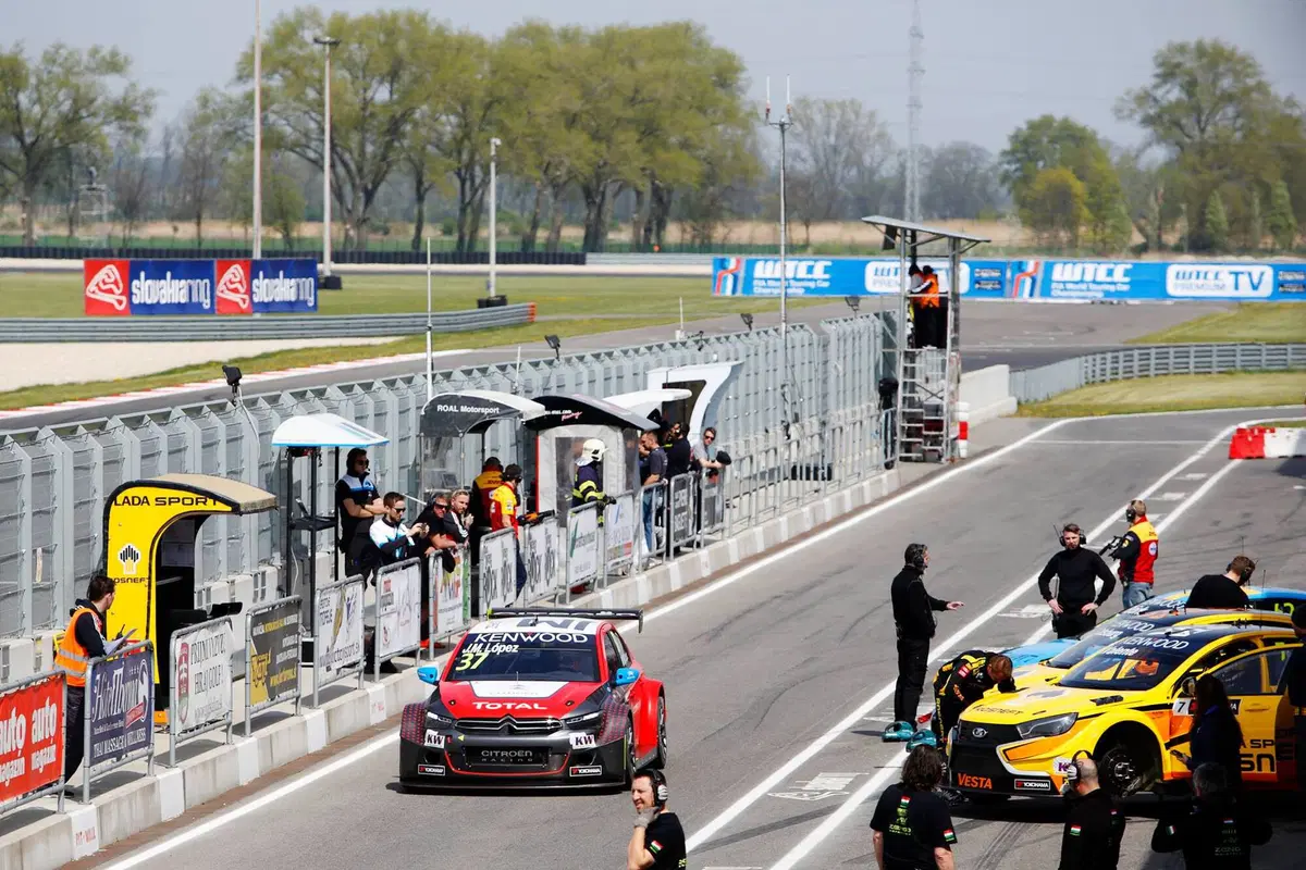 WTCC 2016, qualifiche Slovacchia:  (13)