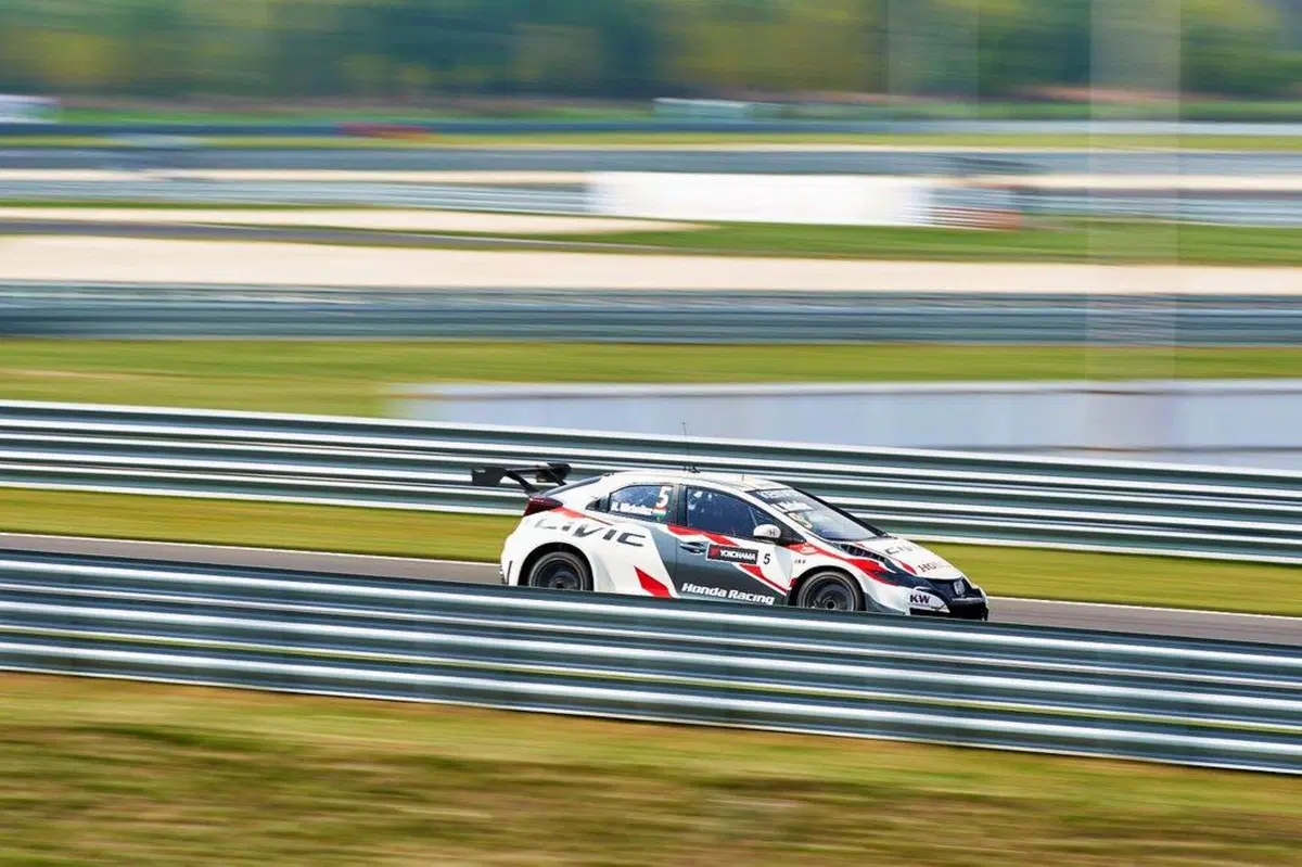 WTCC 2016, qualifiche Slovacchia:  (19)