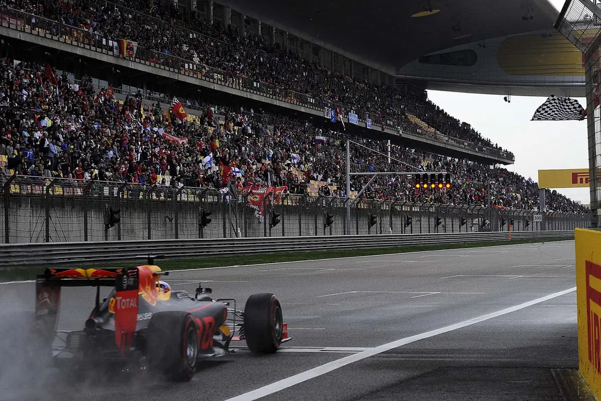 F1, Gp Cina 2016: pole per Rosberg. Raikkonen terzo (27)