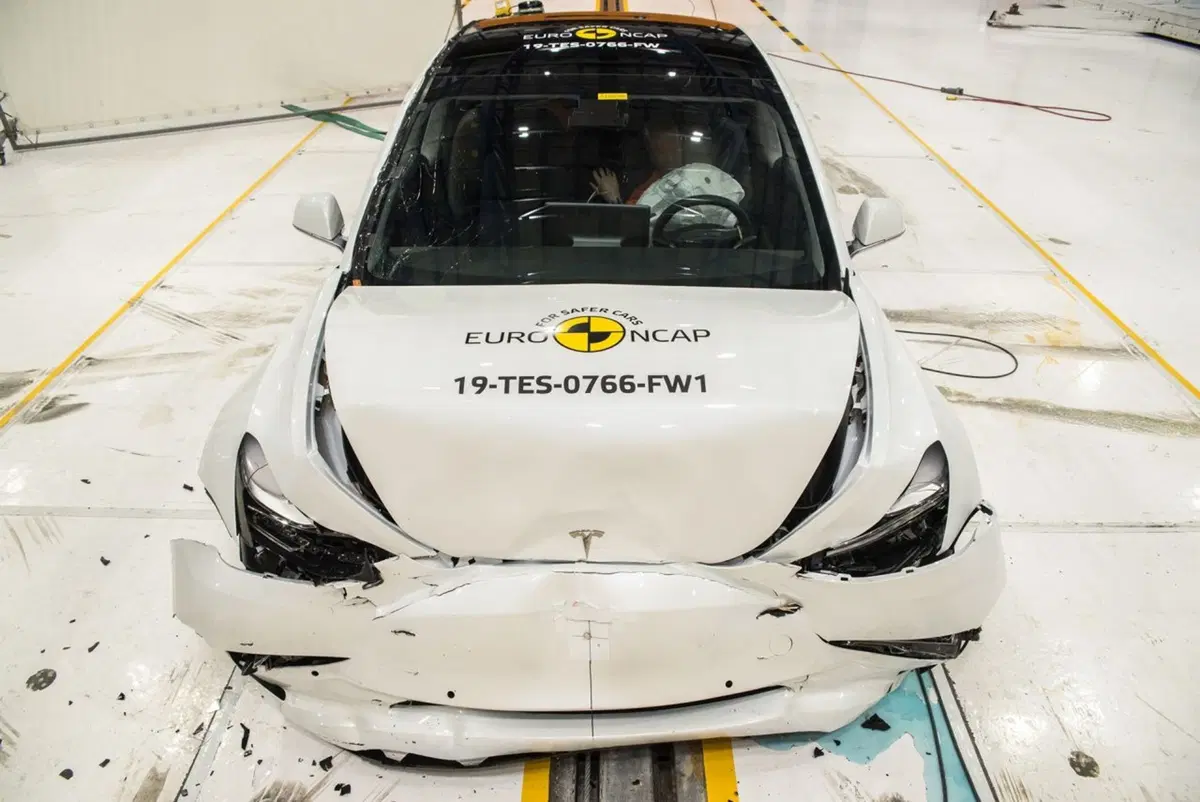 Tesla Model 3: per Euro NCAP promossa con 5 stelle (5)